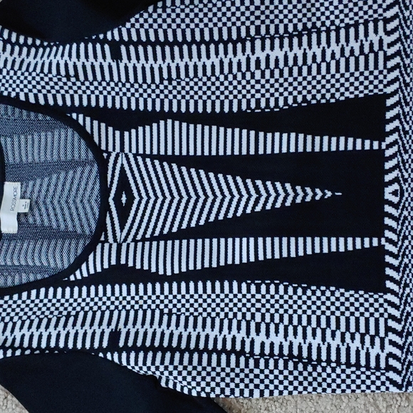 NWOT Long sleeved crop top - Picture 3 of 5